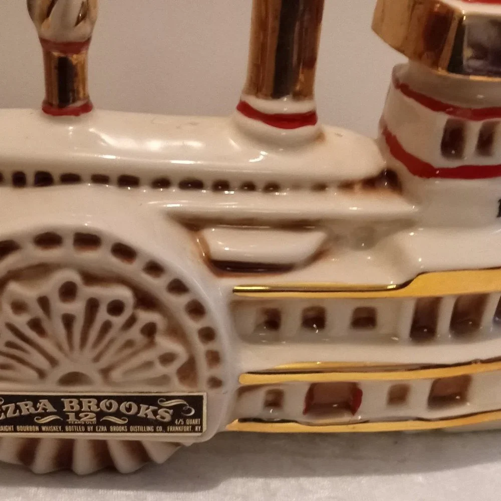 Collectible Ezra Brooks Delta Belle Genuine Hertiage 1969 China